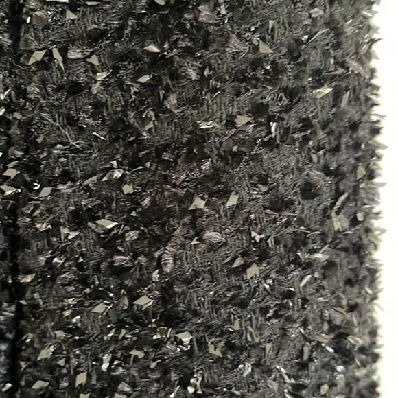 Armani Collezioni jacket in black size 14 with beautiful fabric detail. - Picture 5 of 6